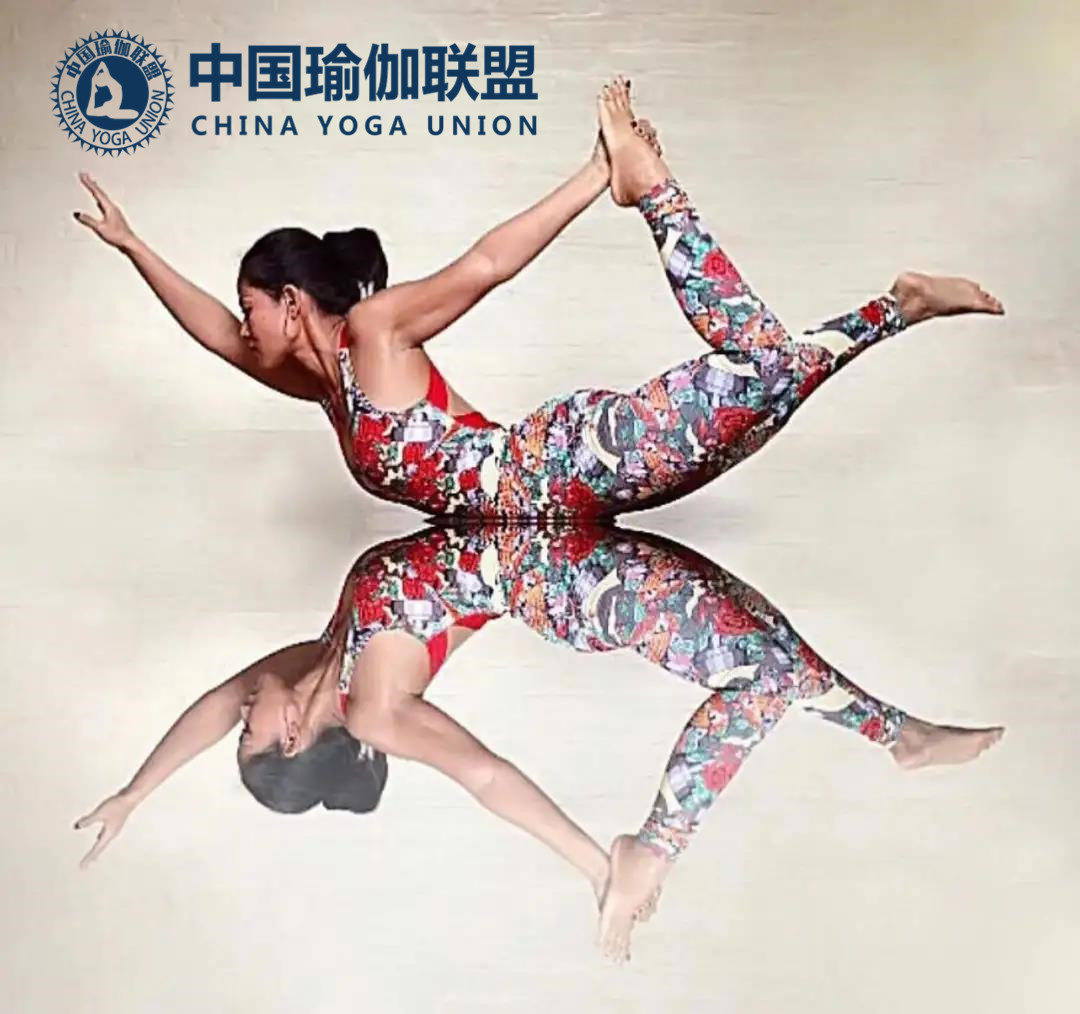 瑜伽教练资格证