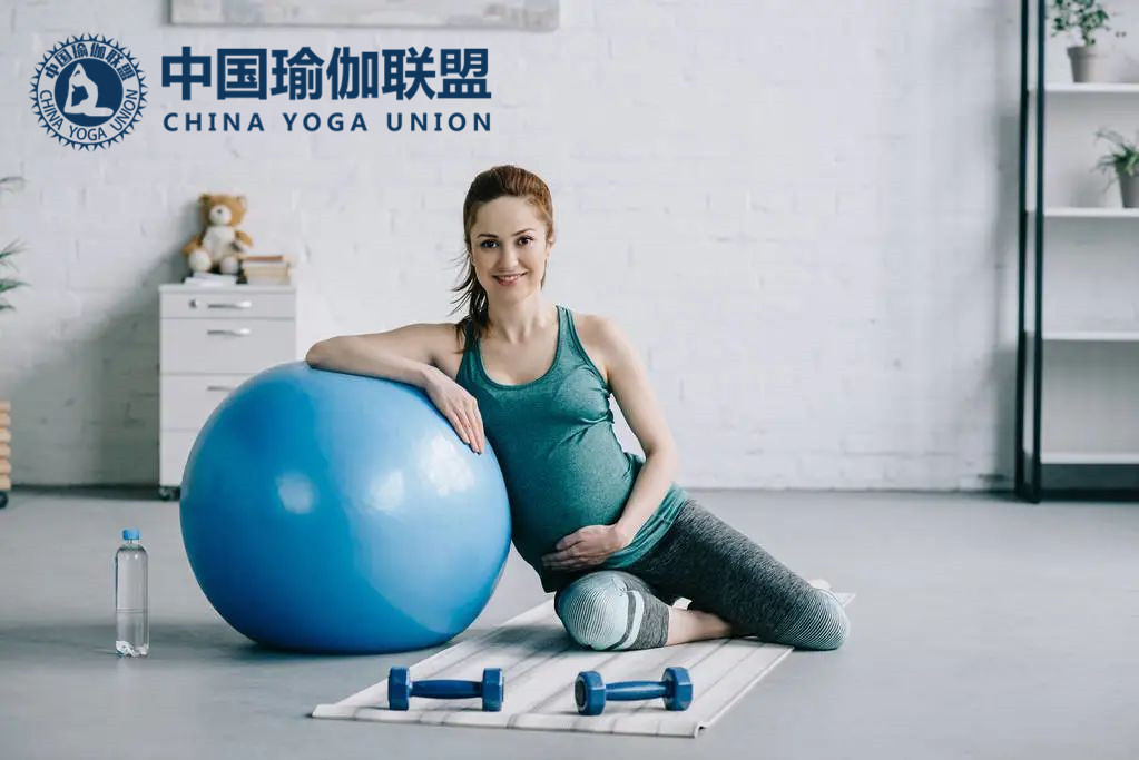 瑜伽教练班培训