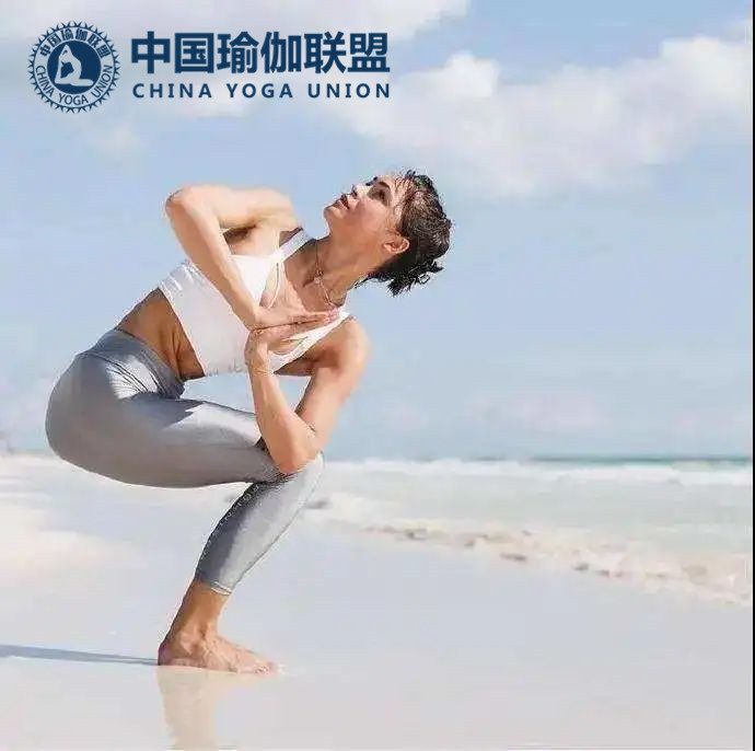 瑜伽教练资格证书